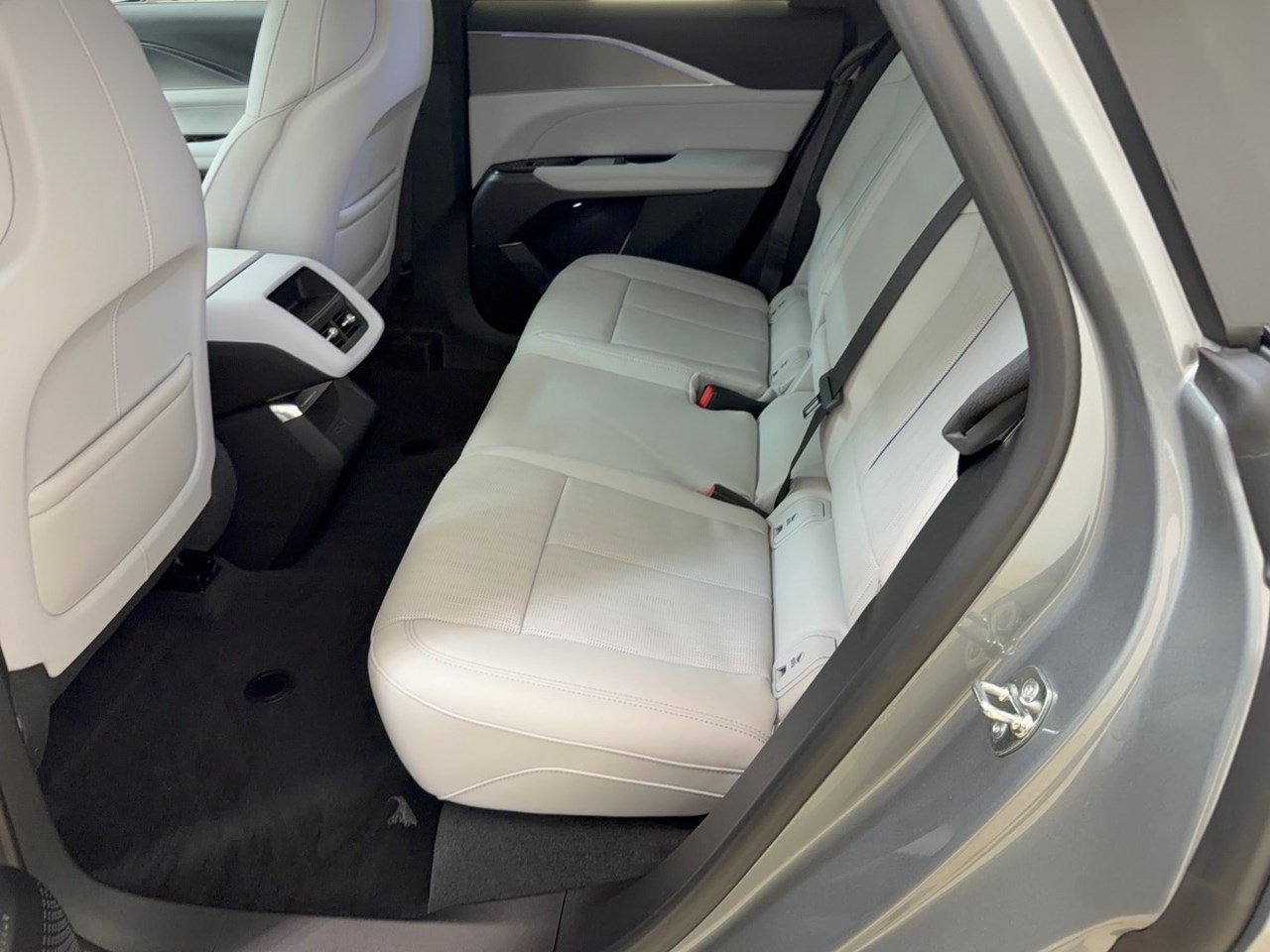 2027 Cadillac LYRIQ Sport - Photo 25