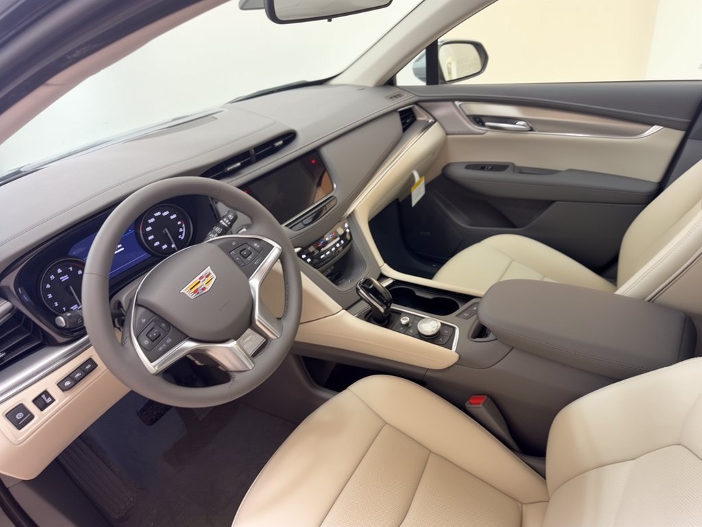 New 2026 CADILLAC XT5 Premium Luxury SUV