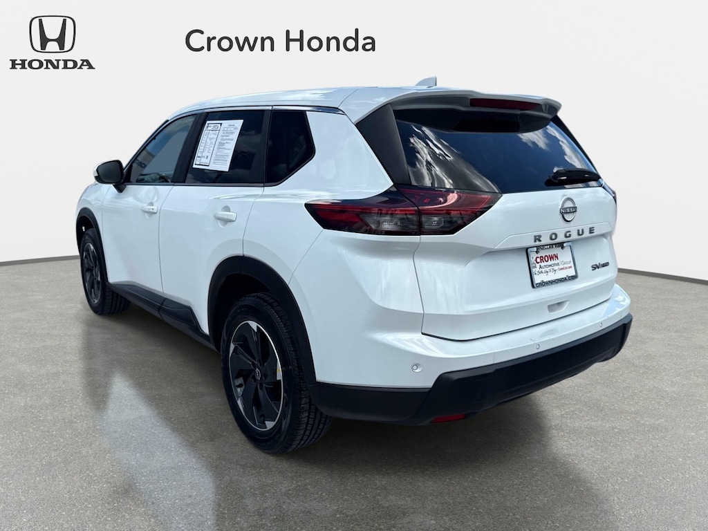 Used 2024 Nissan Rogue SV SUV