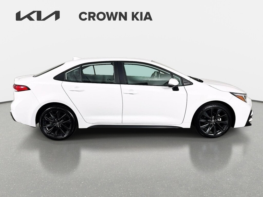 Used 2024 Toyota Corolla SE Sedan