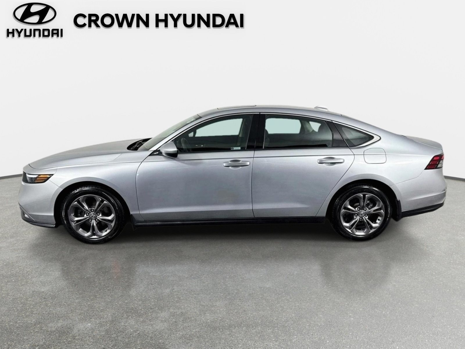 2024 Honda Accord EX - Photo 9