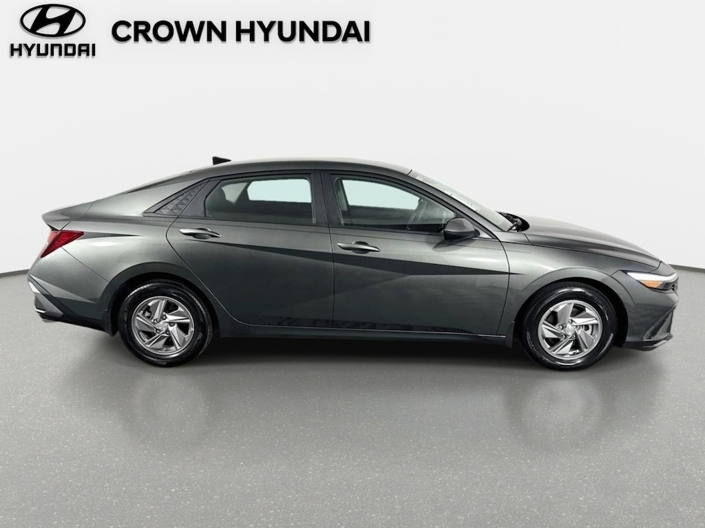 Certified 2025 Hyundai Elantra SE Sedan