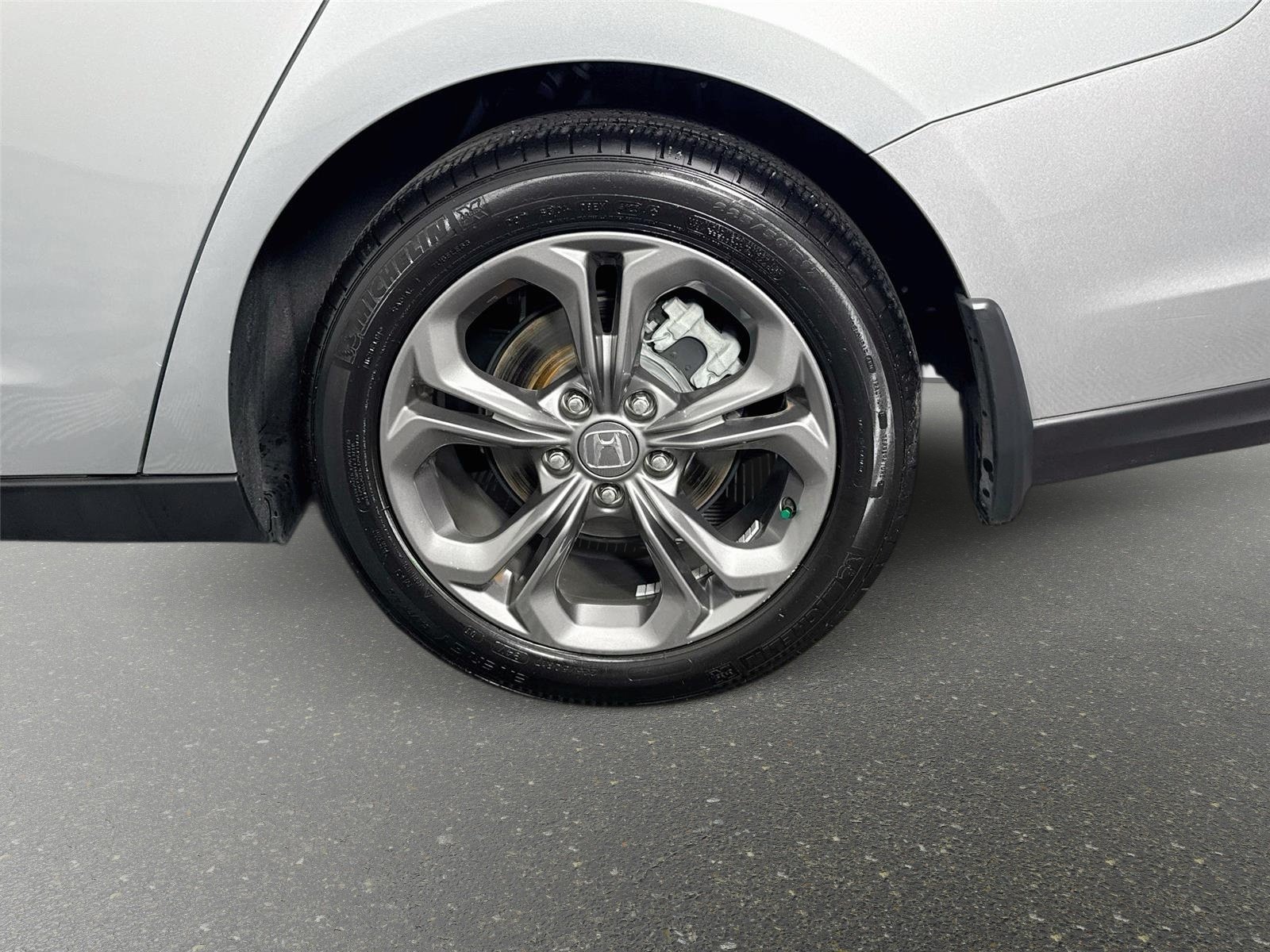2024 Honda Accord EX - Photo 30