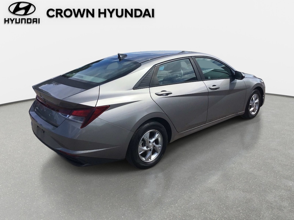 Used 2021 Hyundai Elantra SE Sedan