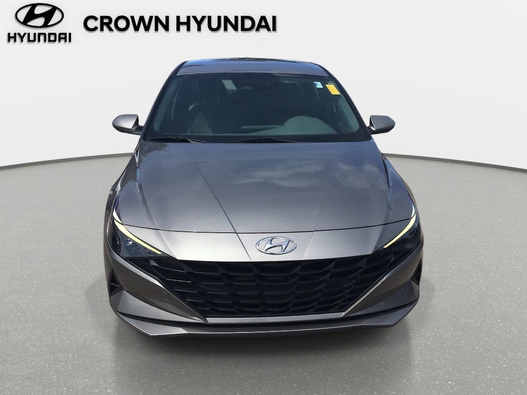 Used 2021 Hyundai Elantra SE Sedan