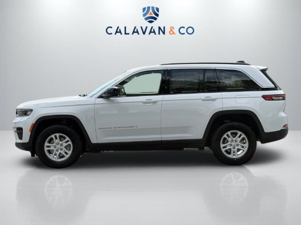 Used 2025 Jeep Grand Cherokee Laredo SUV