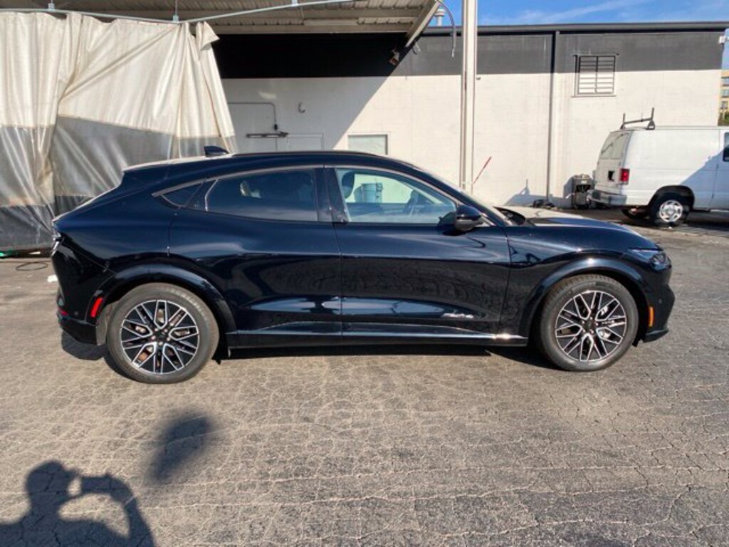 Used 2024 Ford Mustang Mach-E Premium SUV