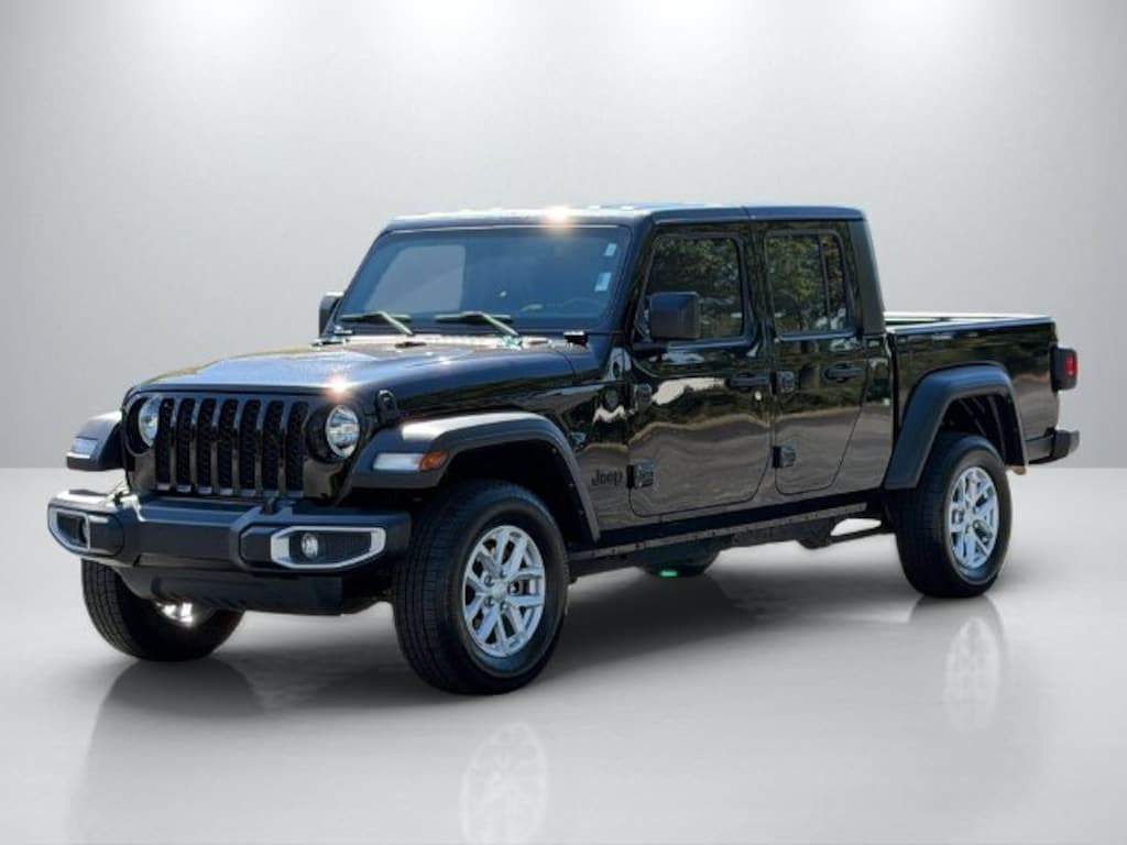 Used 2023 Jeep Gladiator Sport S Truck