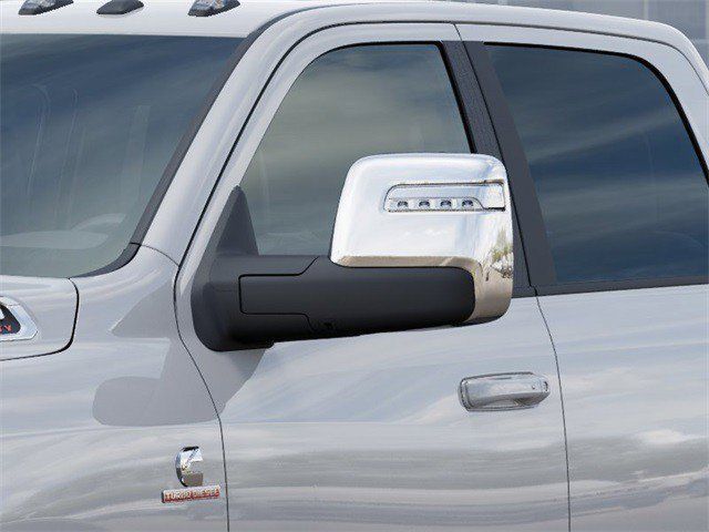 2026 RAM 3500 Laramie - Photo 15