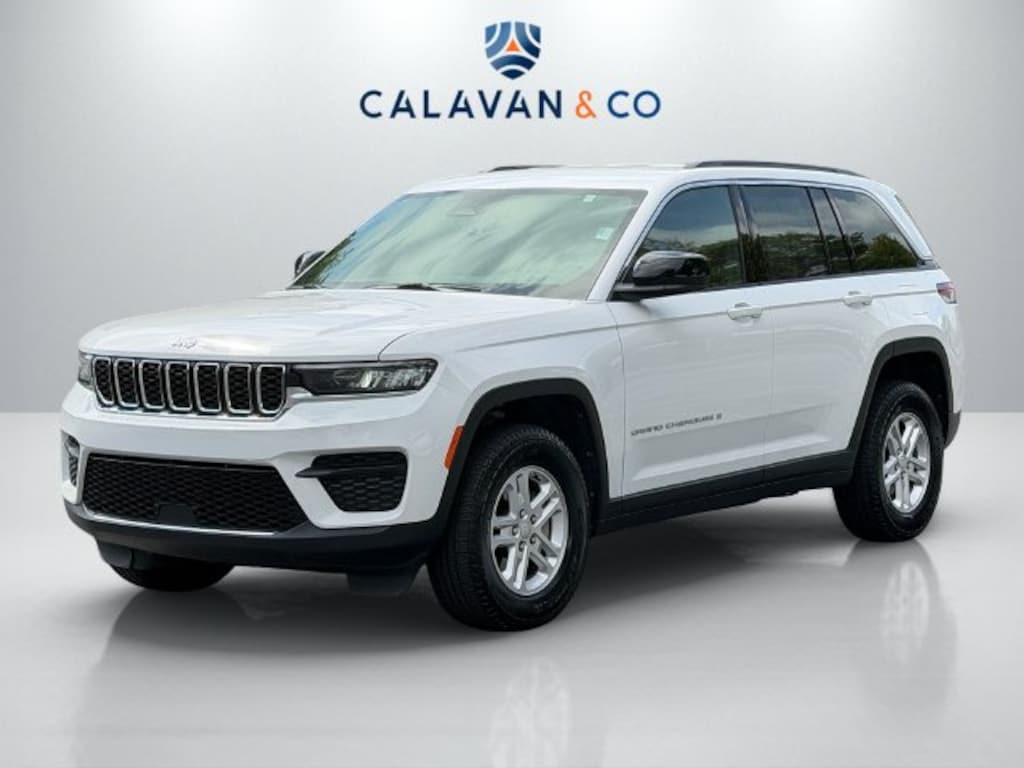 Used 2025 Jeep Grand Cherokee Laredo SUV