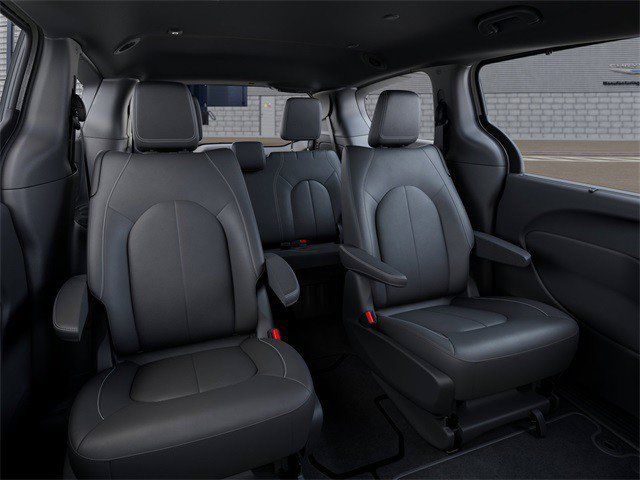 2026 Chrysler Pacifica Select - Photo 19