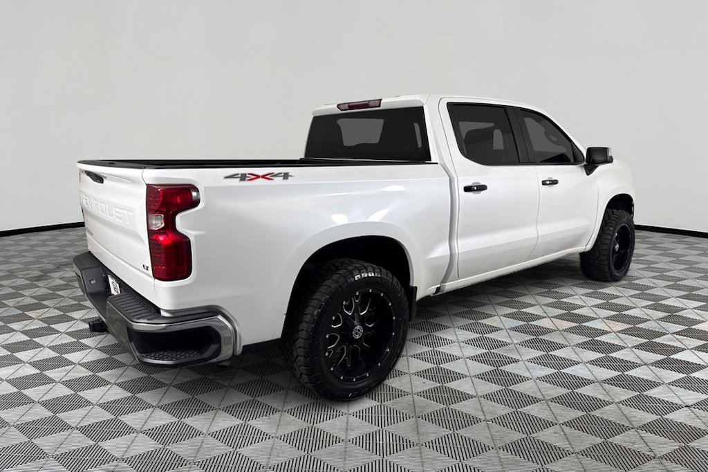 Used 2020 Chevrolet Silverado 1500 LT 4WD Crew Cab 147 4WD Crew Cab 147 LT