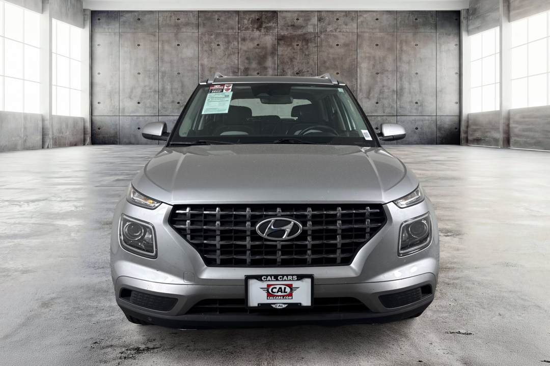 Used 2023 Hyundai Venue SEL SEL IVT