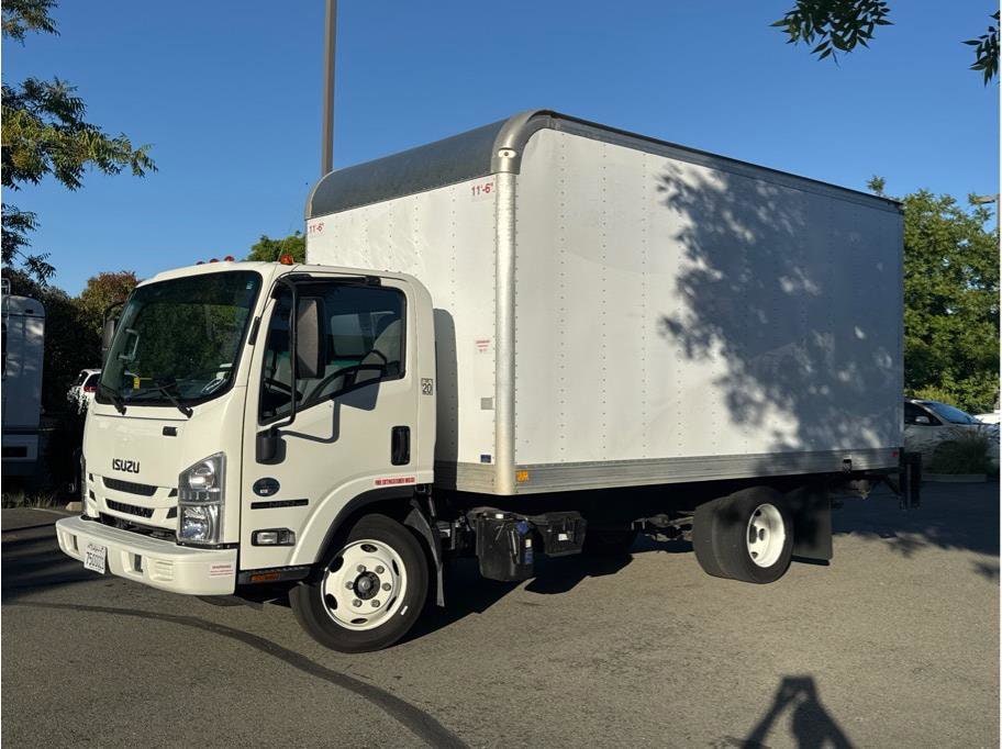 2022 Isuzu NPR HD
