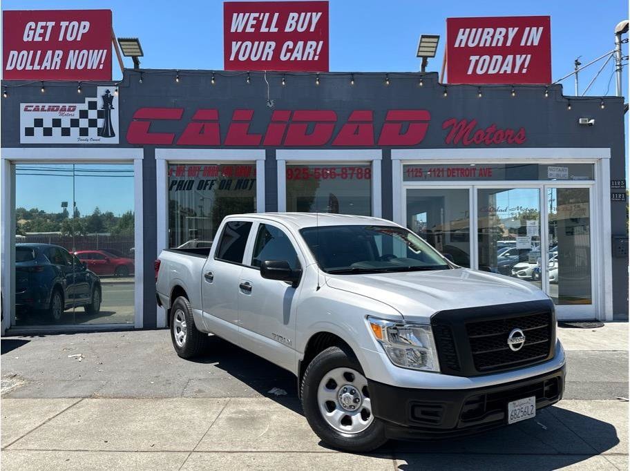 2017 Nissan Titan S