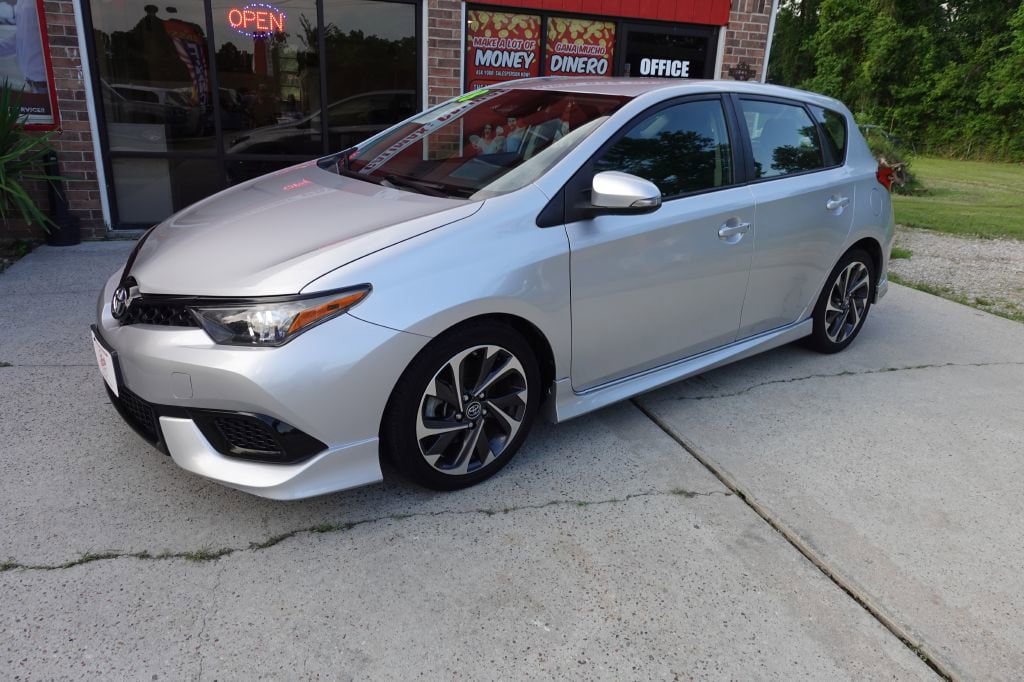 Used 2018 Toyota Corolla iM Base Hatchback