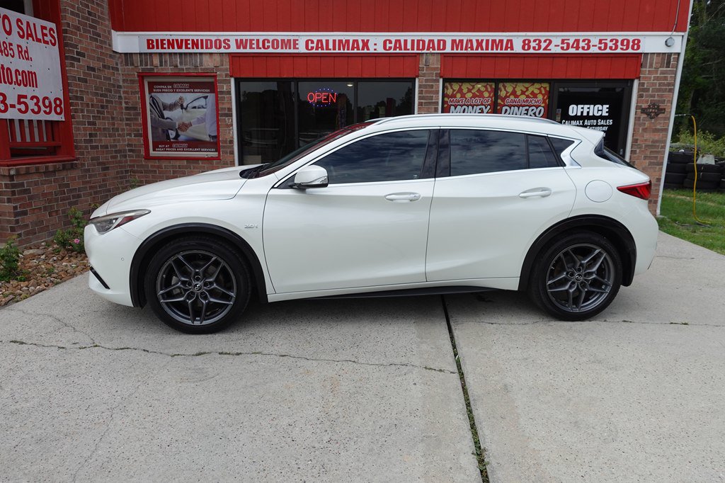 2018 INFINITI QX30 Premium
