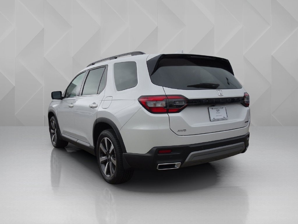 Used 2023 Honda Pilot Touring SUV