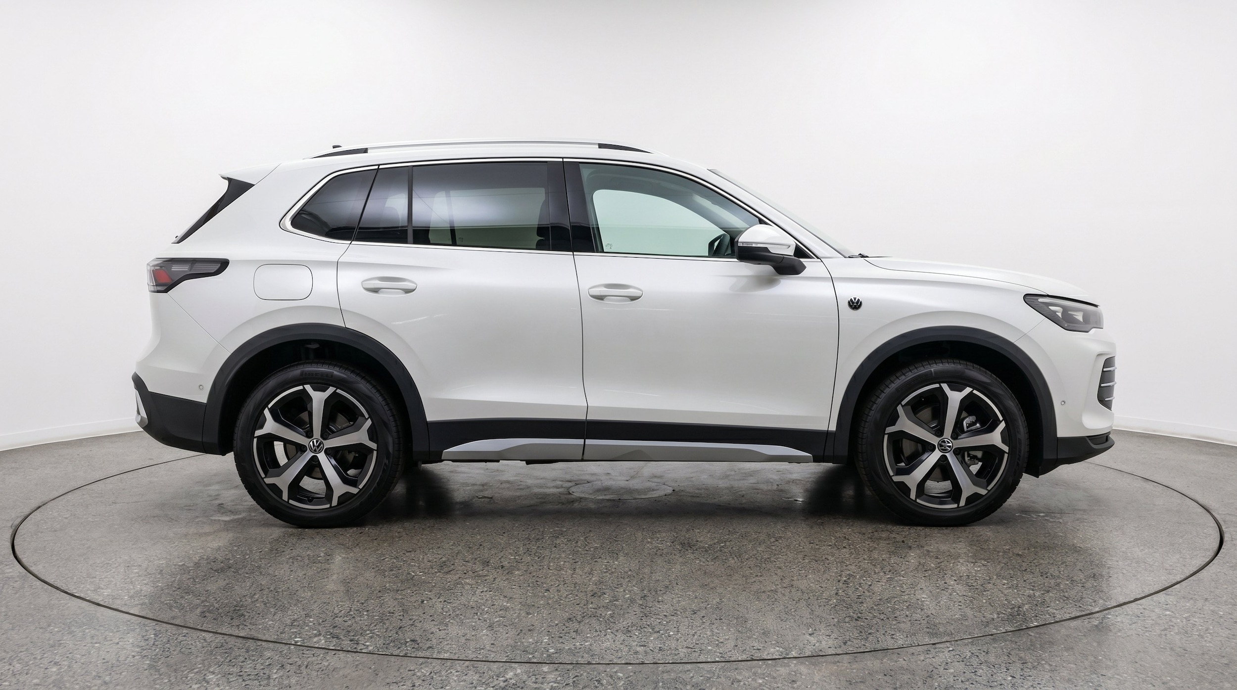 Thumbnail: 2026 Volkswagen Tiguan - 10