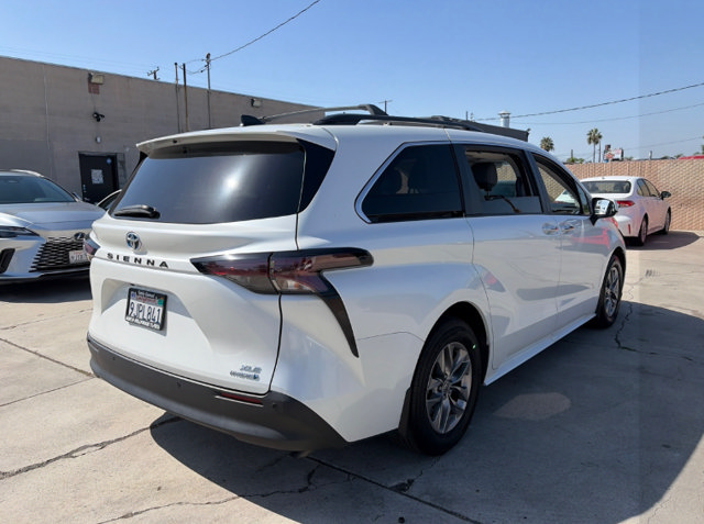 Used 2024 Toyota Sienna XLE Minivan/Van