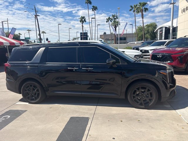 Used 2025 Kia Carnival Hybrid SX Minivan/Van