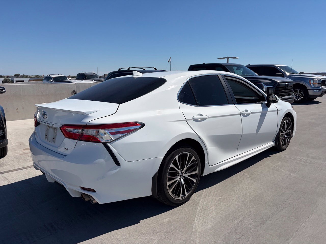 Used 2020 Toyota Camry SE Sedan