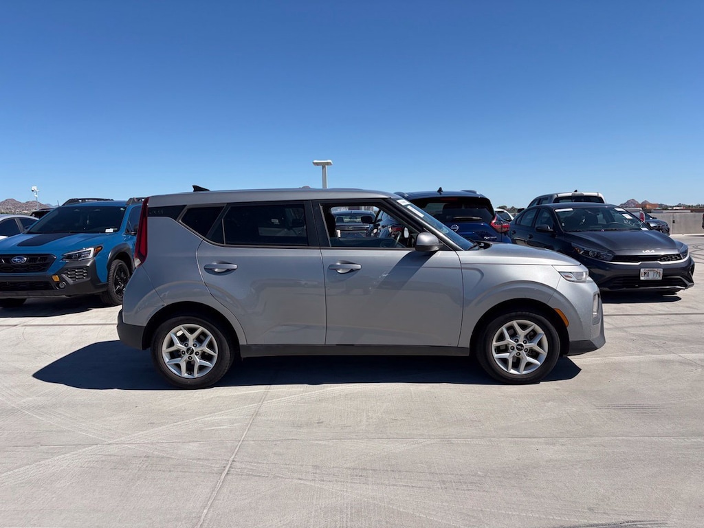 Used 2022 Kia Soul LX Hatchback