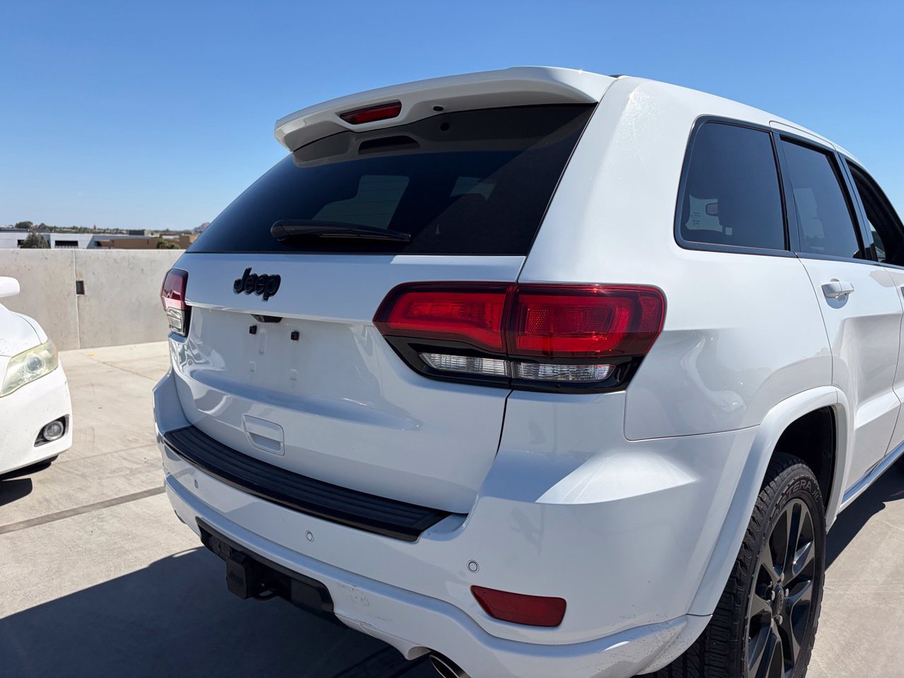 Used 2017 Jeep Grand Cherokee Altitude SUV