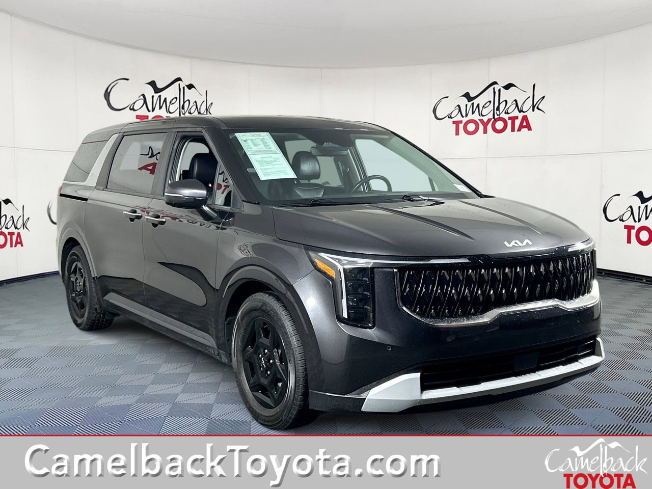  Kia Carnival