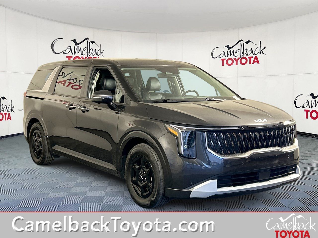  Kia Carnival