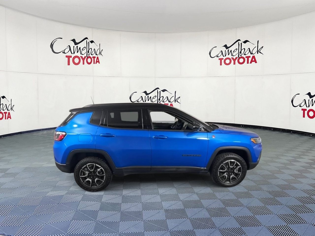 Used 2025 Jeep Compass Trailhawk SUV