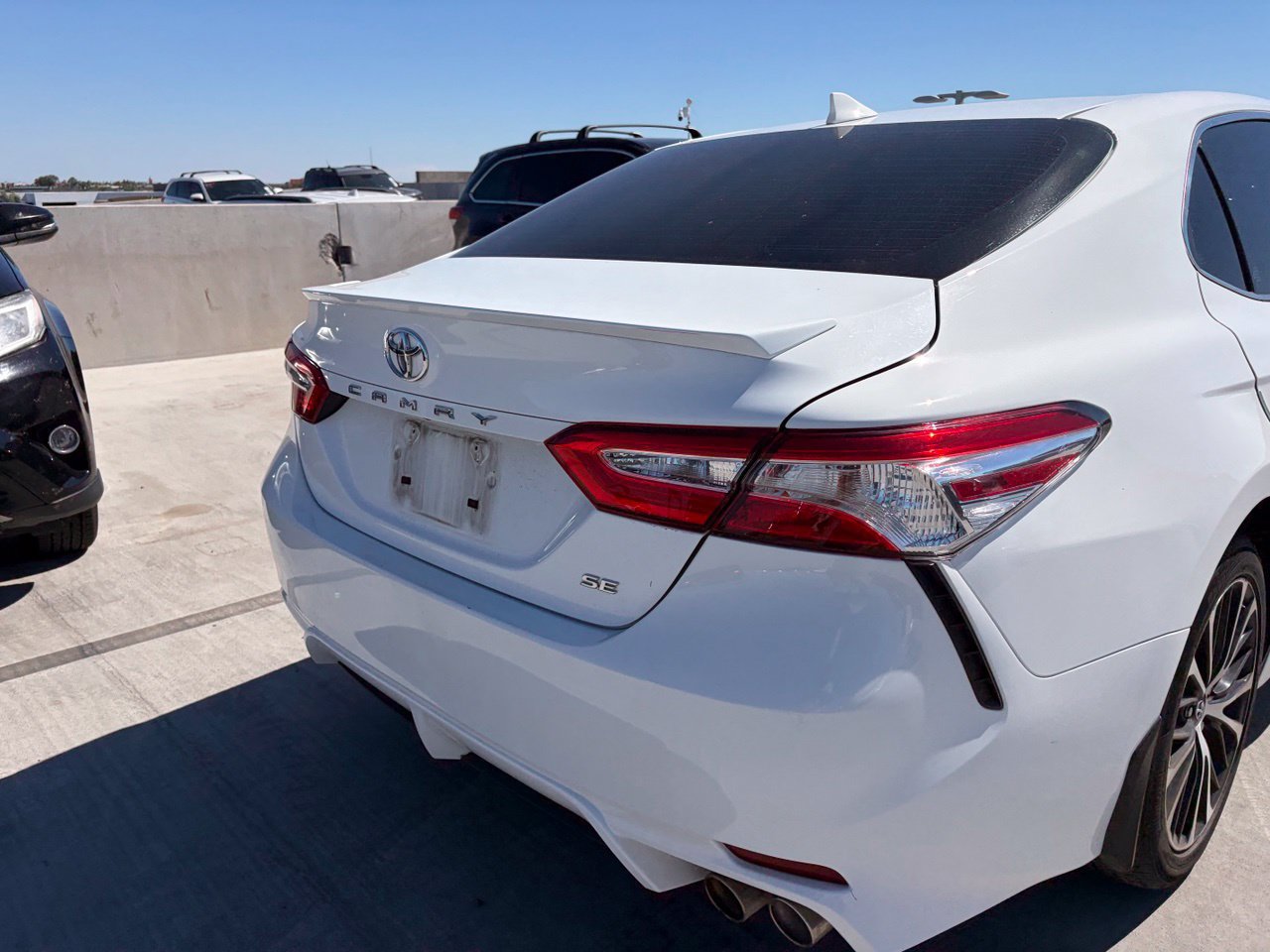 Used 2020 Toyota Camry SE Sedan