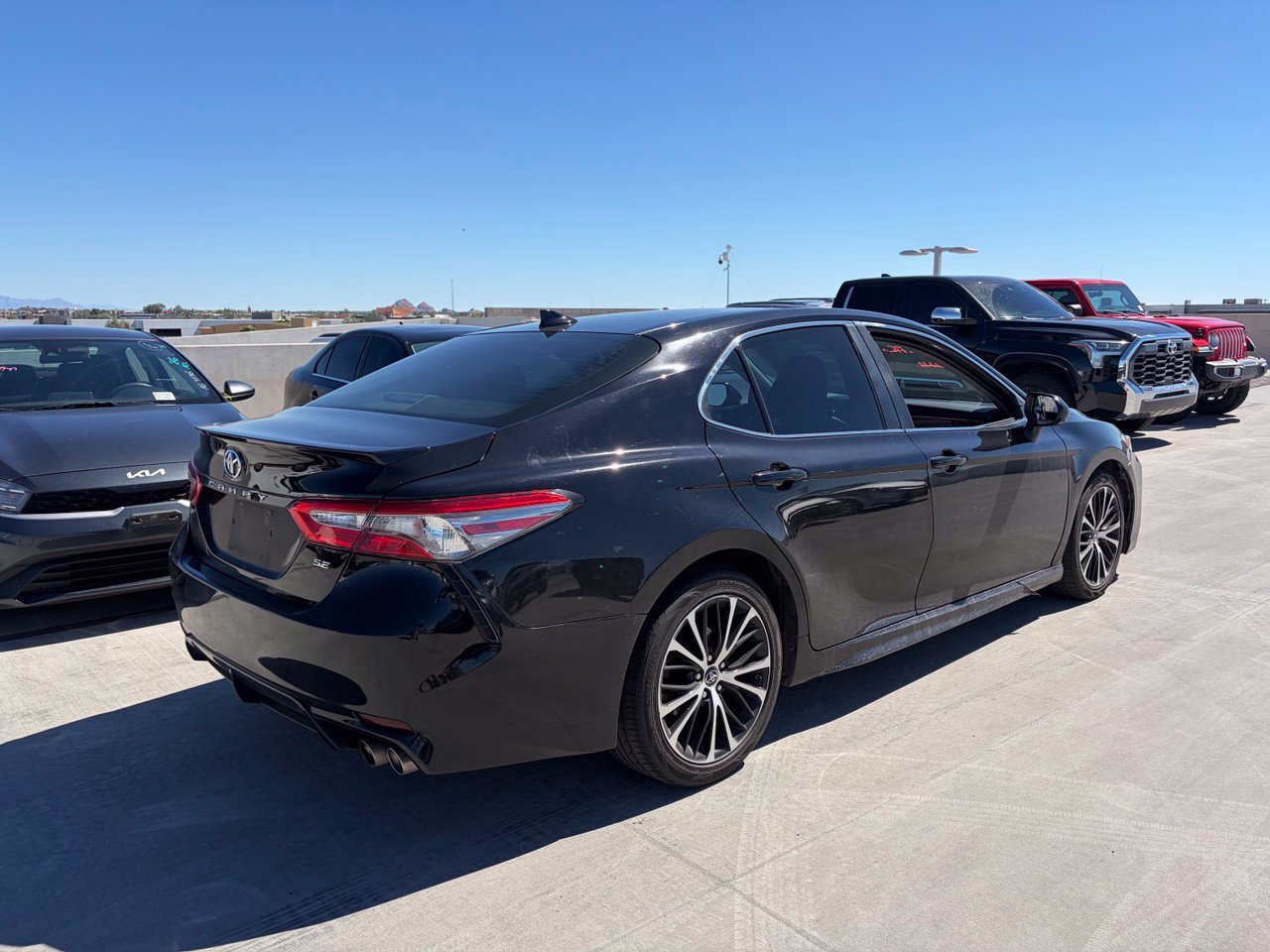 Used 2019 Toyota Camry SE Sedan