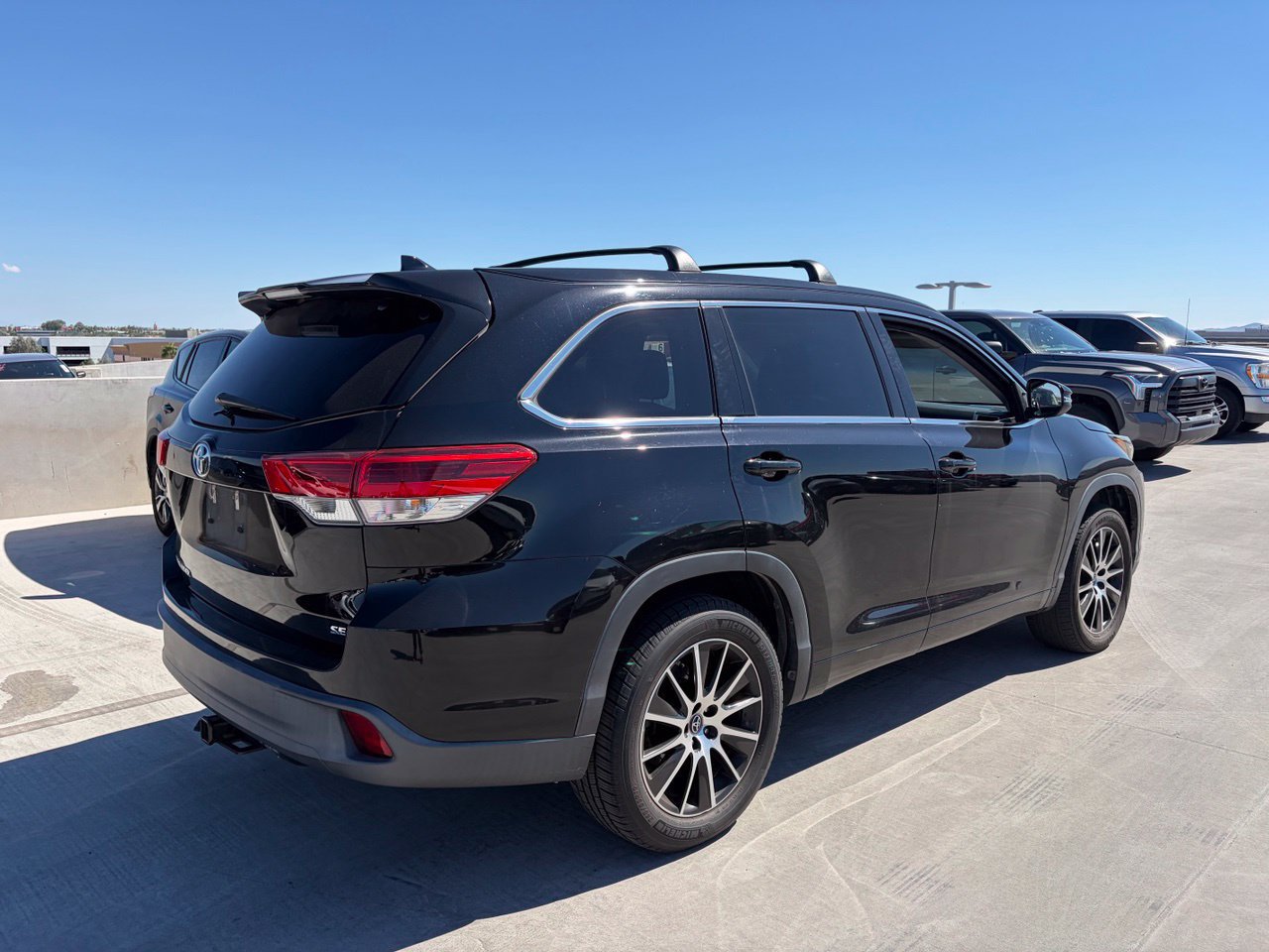Used 2018 Toyota Highlander SE SUV