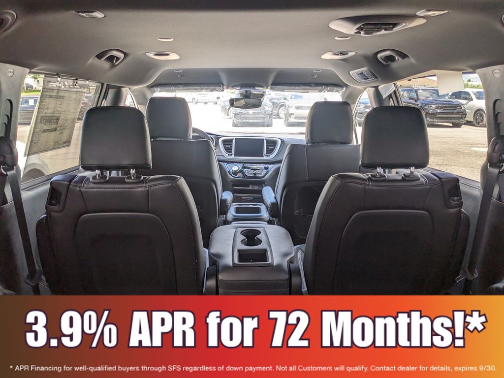 2026 Chrysler Pacifica Select - Photo 18