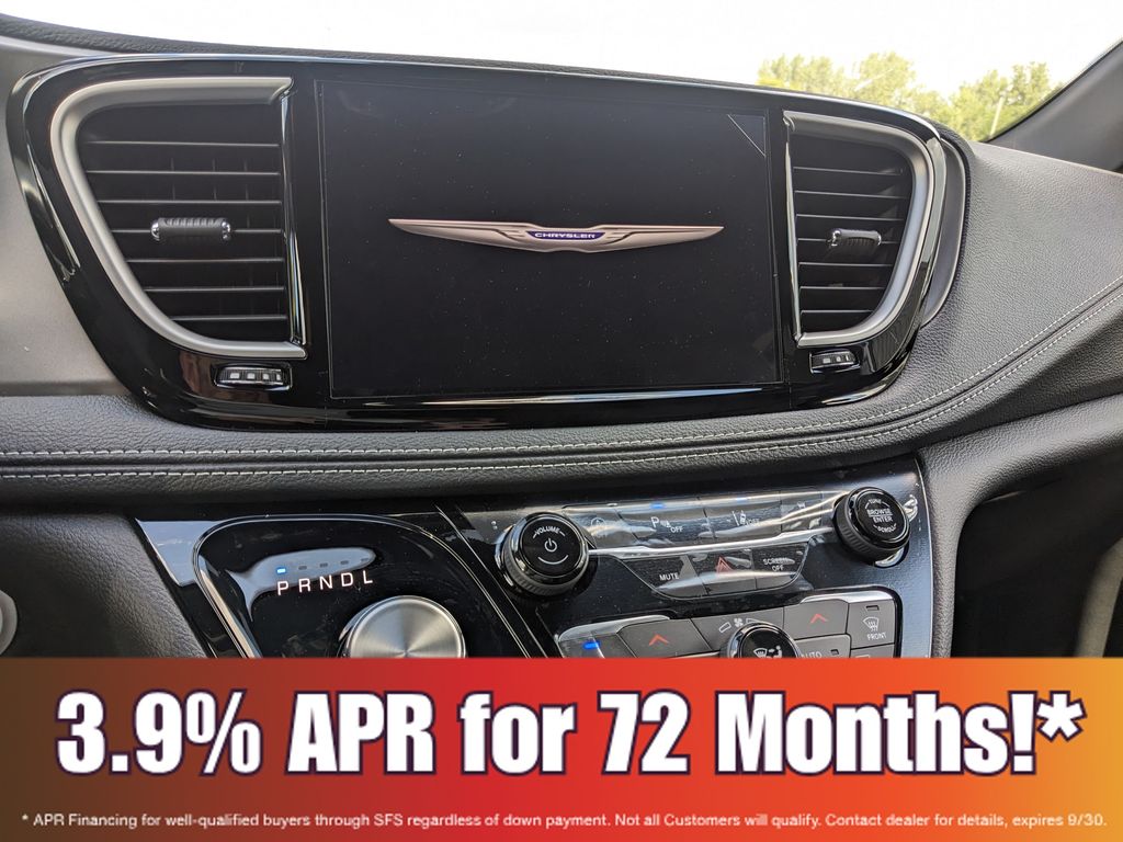 2026 Chrysler Pacifica Select - Photo 17