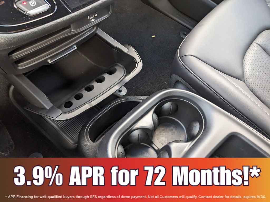 2026 Chrysler Pacifica Select - Photo 15