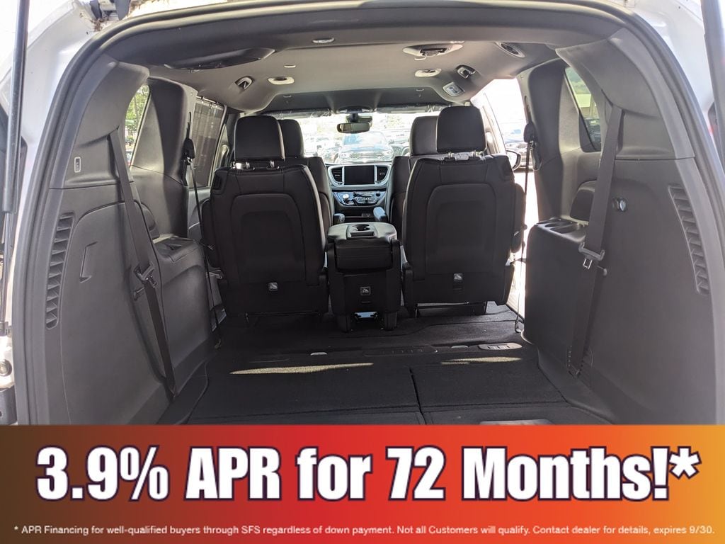 2026 Chrysler Pacifica Select - Photo 19