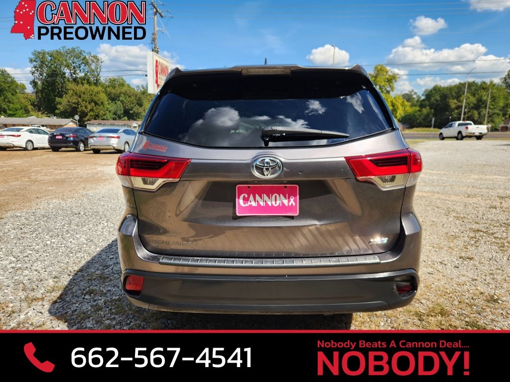 Used 2018 Toyota Highlander XLE V6 SUV