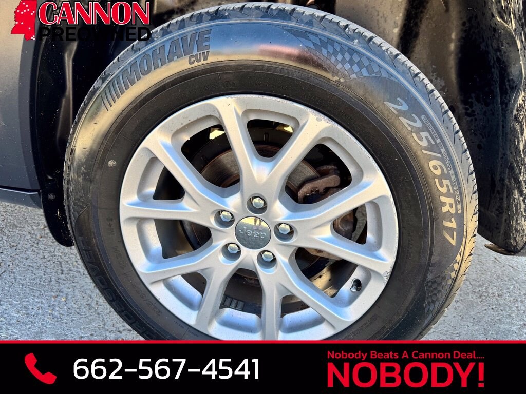 Used 2016 Jeep Cherokee Latitude FWD SUV