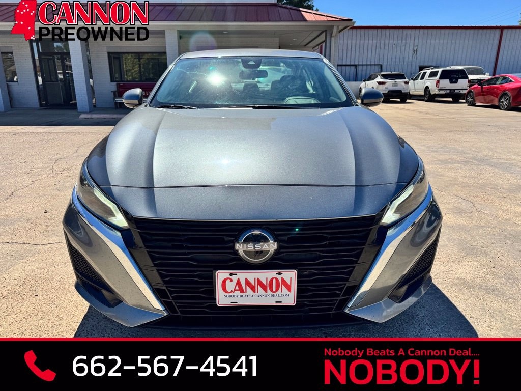 Used 2022 Nissan Altima 2.5 SV Sedan