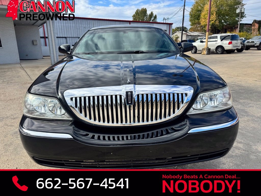 Used 2007 Lincoln Town Car Executive L Sedan