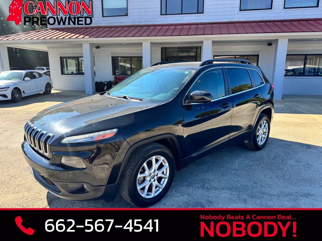 Used 2016 Jeep Cherokee Latitude FWD SUV