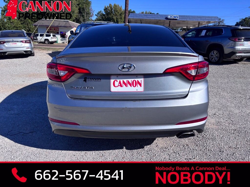 Used 2015 Hyundai Sonata SE Sedan