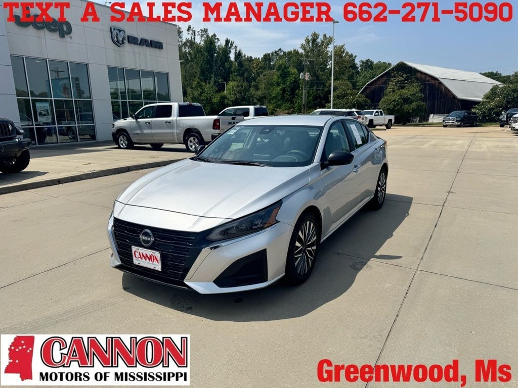 Used 2024 Nissan Altima 2.5 SV Sedan