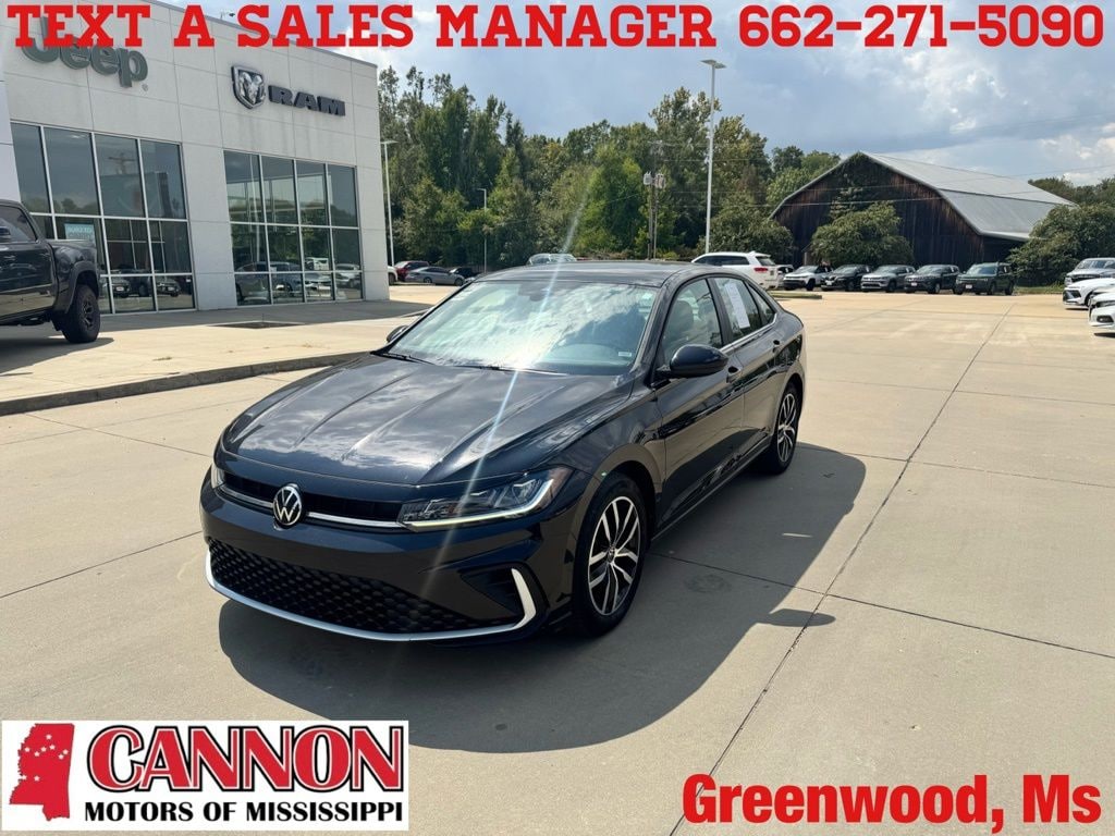 Used 2025 Volkswagen Jetta 1.5T SE Sedan
