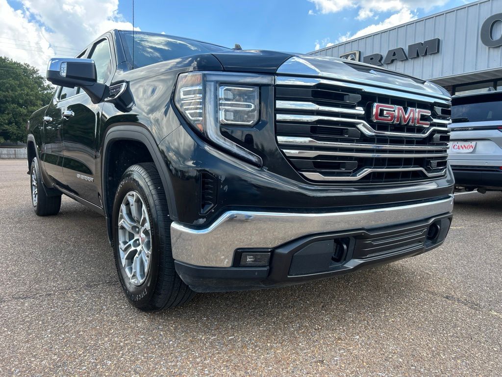 2024 GMC Sierra 1500 SLT