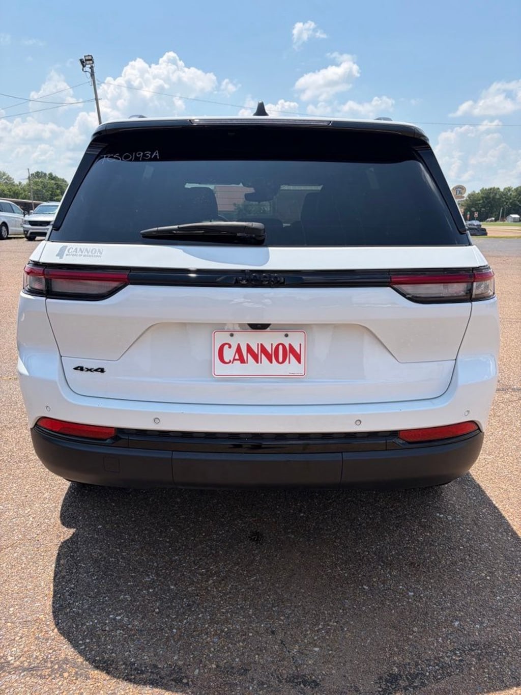 Used 2025 Jeep Grand Cherokee Laredo SUV