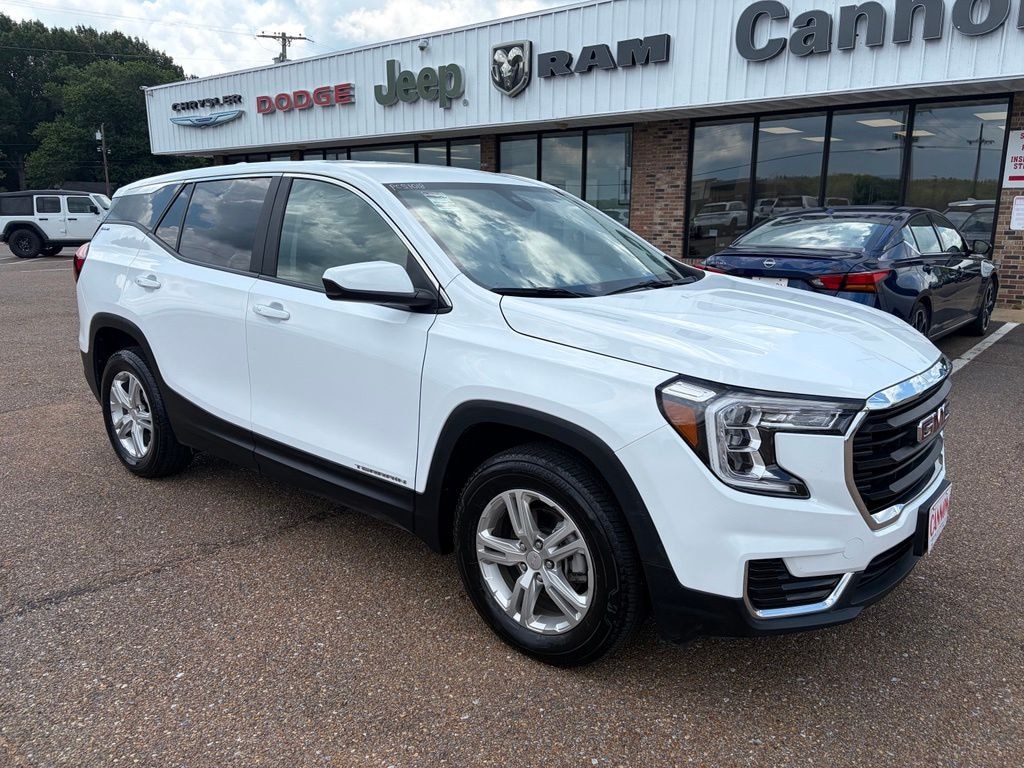 Used 2024 GMC Terrain SLE SUV