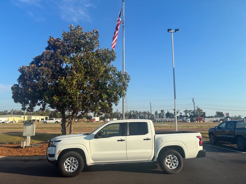 Used 2025 Nissan Frontier S Truck Crew Cab